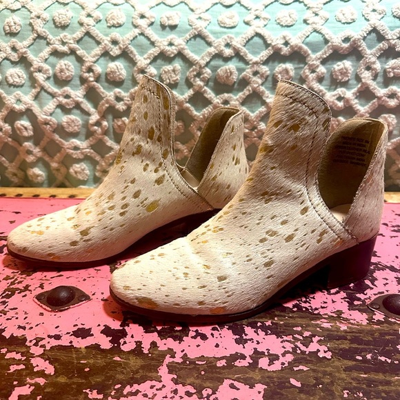COCONUTS by Matisse Calf Hair “Trader” Booties - sz 9 - Picture 2 of 6